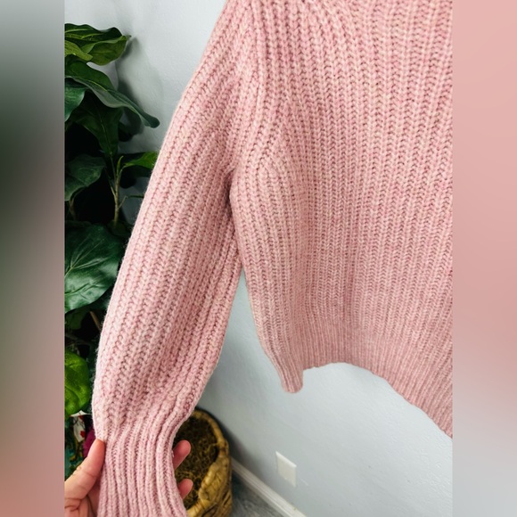 Madewell Loretto Mock Neck Wool-Blend Sweater in Heather Blush Pink - Picture 6 of 9